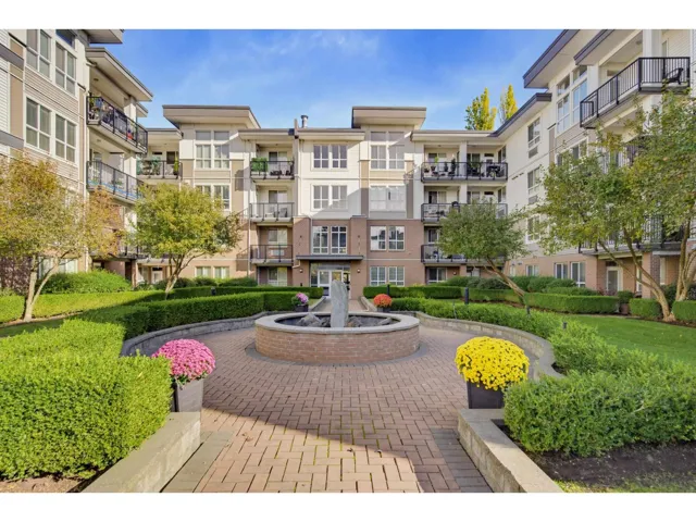 409 5430 201 STREET, Langley, British Columbia V3A0A2