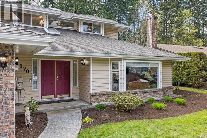 1170 Clubhouse Dr, Qualicum Beach, British Columbia V9K1C4