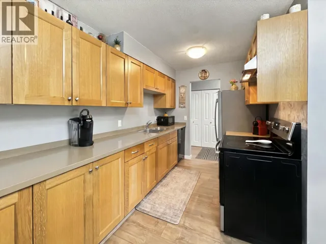 302 371 ELLESMERE AVENUE, Burnaby, British Columbia V5B3T1
