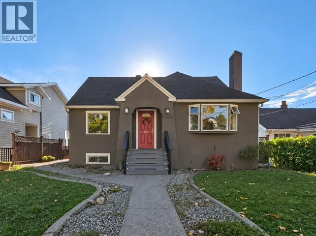 1930 EDINBURGH STREET, New Westminster, British Columbia V3M2X5