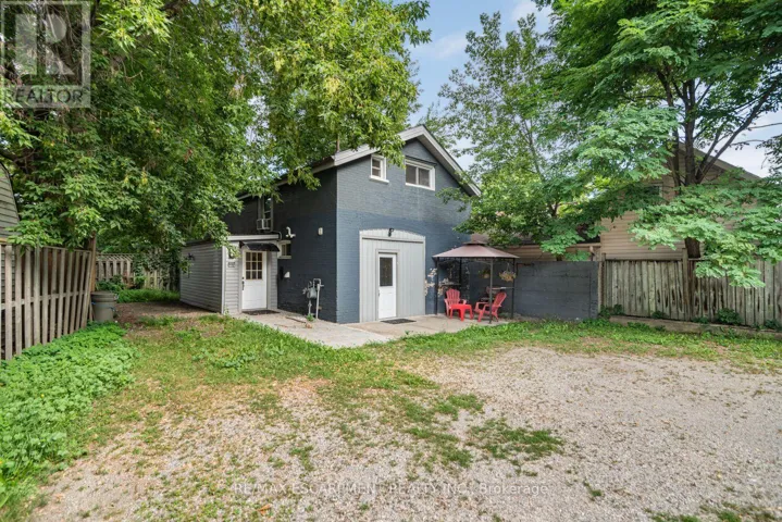 B - 70 PALACE STREET, Brantford, Ontario N3T3X1