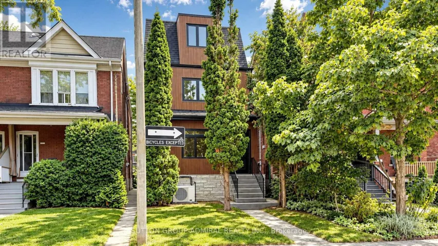 109 FERMANAGH AVENUE, Toronto (Roncesvalles), Ontario M6R1M1