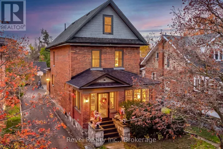 27 FRANCIS STREET, Kawartha Lakes (Lindsay), Ontario K9V3R8