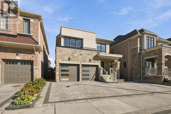 15 RONALD STREET, Whitby, Ontario L1P0K1