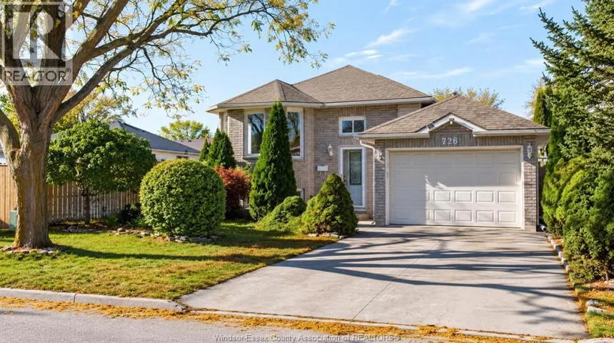 726 SANDISON, Windsor, Ontario N9E4T2
