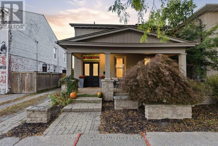 9 DUKE STREET, St. Catharines (Downtown), Ontario L2R5W1