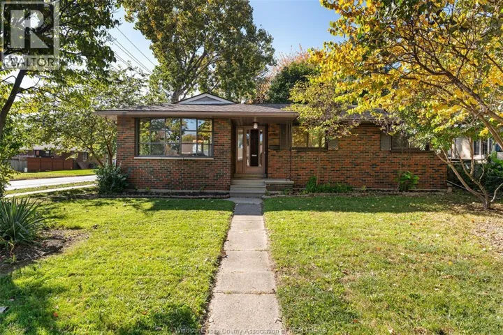 2997 ST PATRICK'S DRIVE, Windsor, Ontario N9E3G8