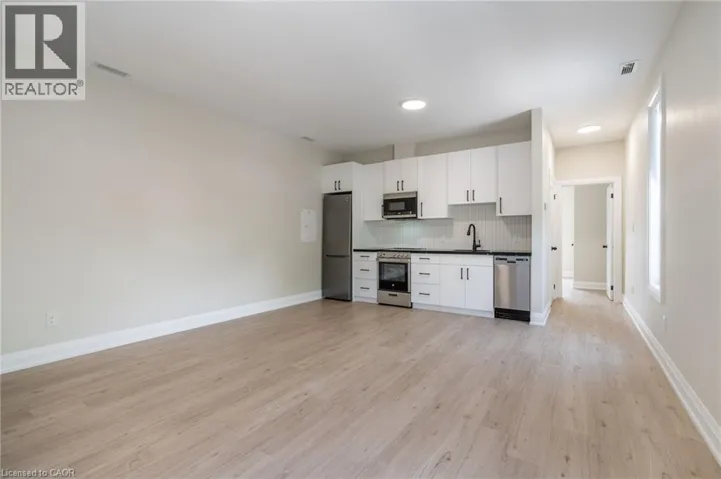 9 MUNN Street Unit# A, Hamilton, Ontario L8V1J8