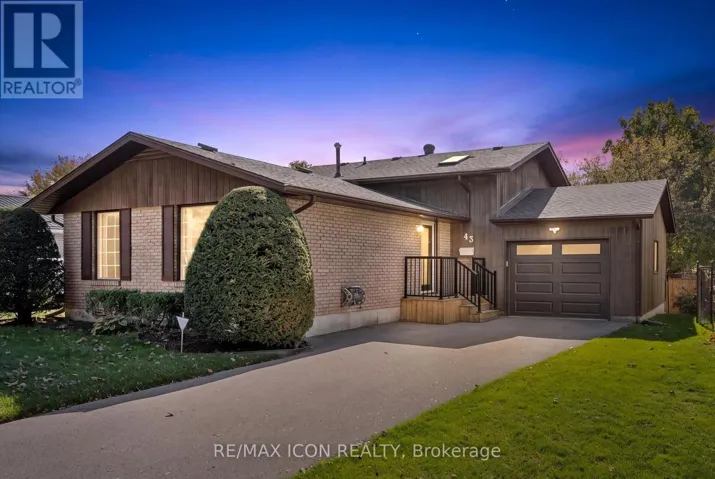 43 LEWIS CRESCENT, Kitchener, Ontario N2A2T7
