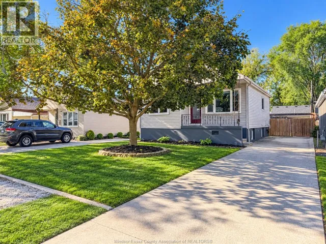 2433 MEIGHEN, Windsor, Ontario N8W4C2