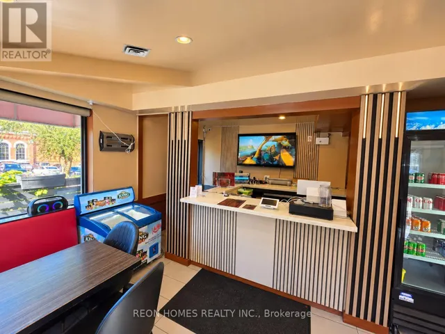 81 KING STREET, Hamilton (Stoney Creek), Ontario L8G1K3