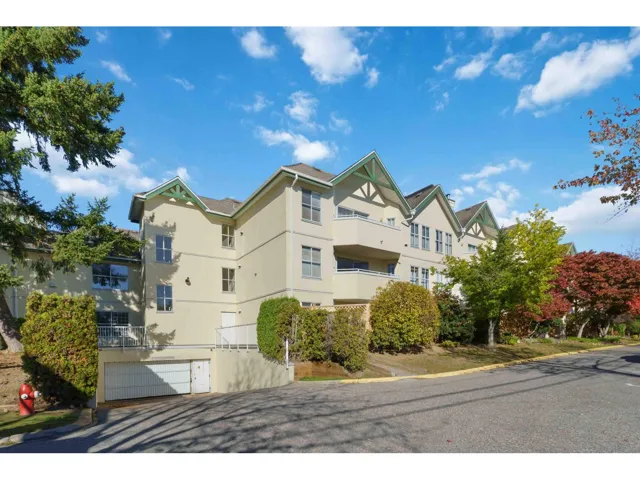 217 12633 72 AVENUE, Surrey, British Columbia V3W0A4