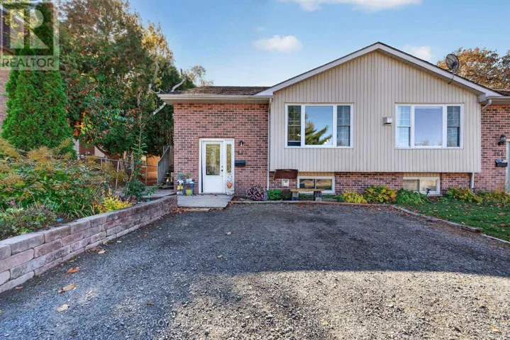 464 HENRIETTA STREET, Gananoque, Ontario K7G1X7