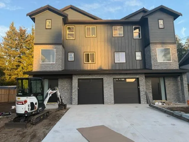 101 9820 130 STREET, Surrey, British Columbia V3T3L3