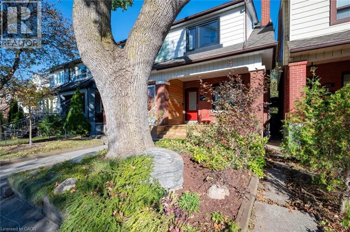 213 BOON Avenue, Toronto, Ontario M6E3Z7