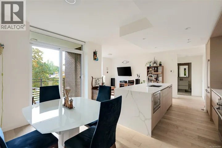 307 550 Michigan St, Victoria, British Columbia V8V0G3