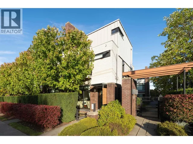 6190 OAK STREET, Vancouver, British Columbia V6M2W2