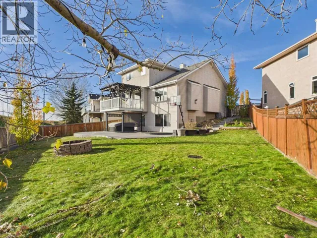 717 Sierra Madre Court SW, Calgary, Alberta T3H3J1