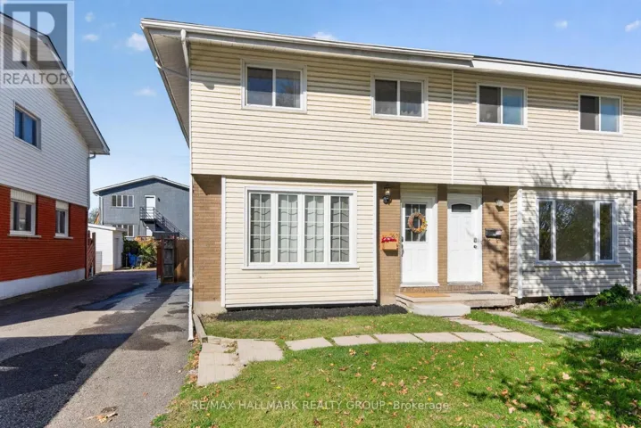 969 EIFFEL AVENUE, Ottawa, Ontario K2C0J3