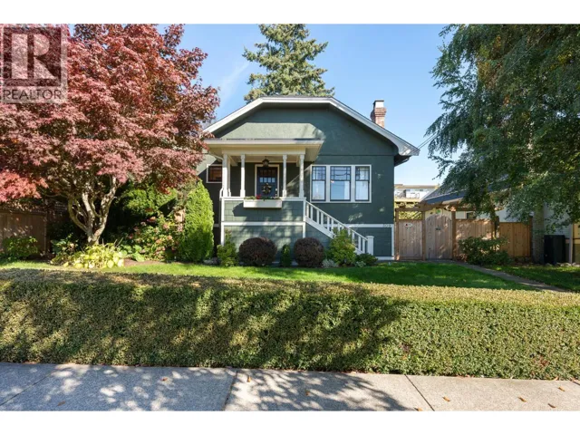 309 NINTH STREET, New Westminster, British Columbia V3M3V5