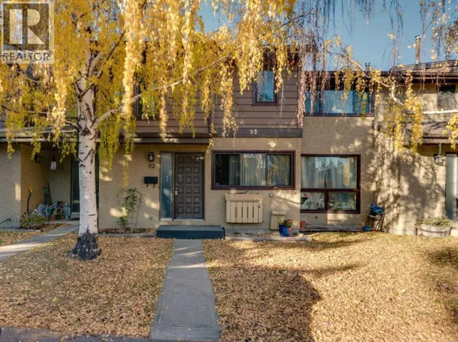 92, 2300 Oakmoor Drive SW, Calgary, Alberta T2V4N7