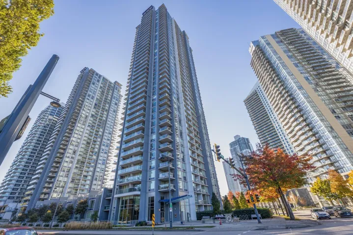 1809 13696 100 AVENUE, Surrey, British Columbia V3T0L5