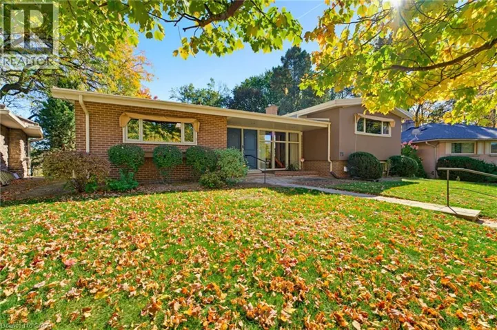 73 GRANT Boulevard, Dundas, Ontario L9H4L9