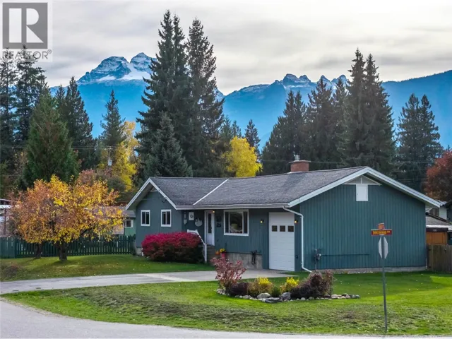 1669 Hiob Road, Revelstoke, British Columbia V0e2s0