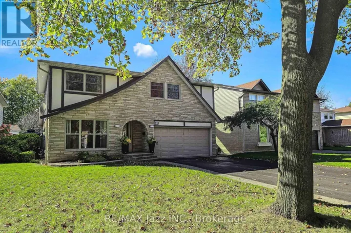 10 TRINITY CRESCENT, Whitby (Pringle Creek), Ontario L1N6L2