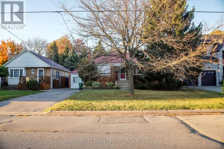 172 PHYLLIS AVENUE, Toronto (Cliffcrest), Ontario M1M1Y8