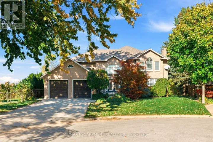 22 BURT COURT, Hamilton (Stoney Creek), Ontario L8G3H4
