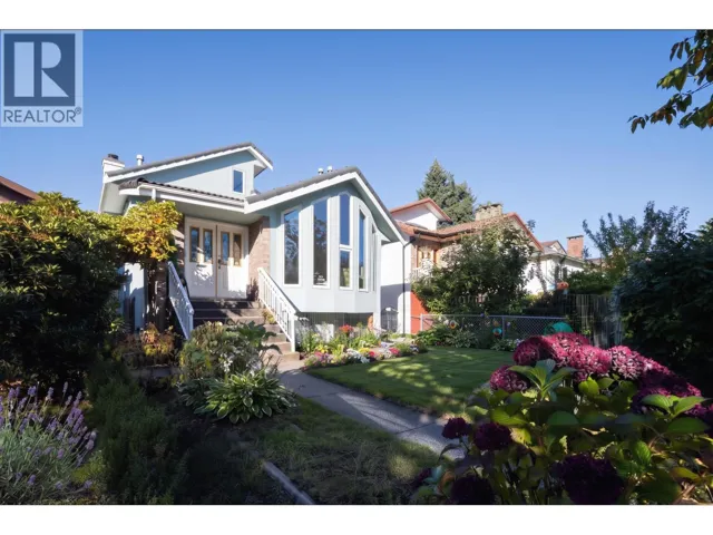 2553 E 22ND AVENUE, Vancouver, British Columbia V5M2X4