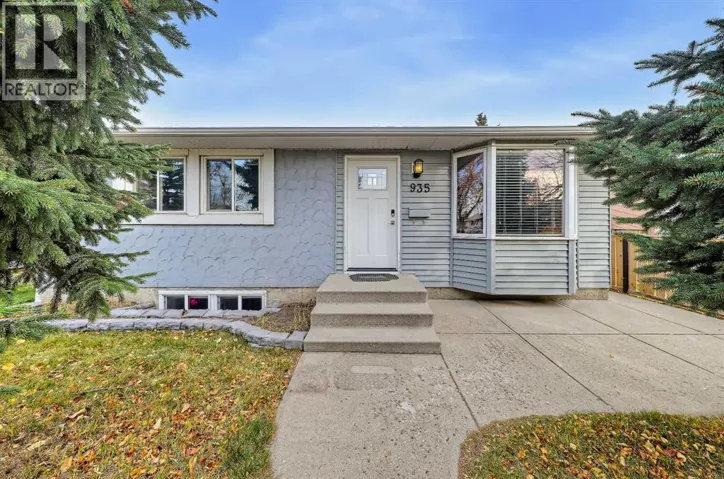 935 Madeira Way NE, Calgary, Alberta T2A5T3