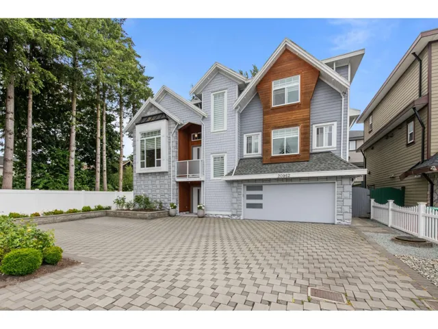 20962 48 AVENUE, Langley, British Columbia V3A3M1