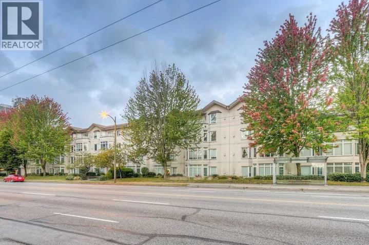 208 2677 E BROADWAY STREET, Vancouver, British Columbia V5M1Y6