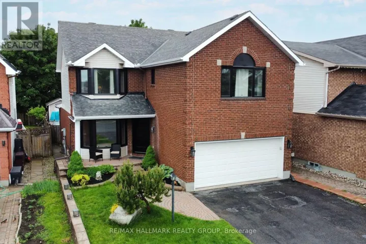 8 MASONBROOK STREET, Ottawa, Ontario K2J4C4