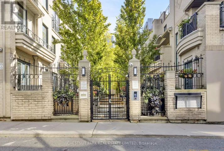TH17 - 1 BAXTER STREET, Toronto (Rosedale-Moore Park), Ontario M4W3W1
