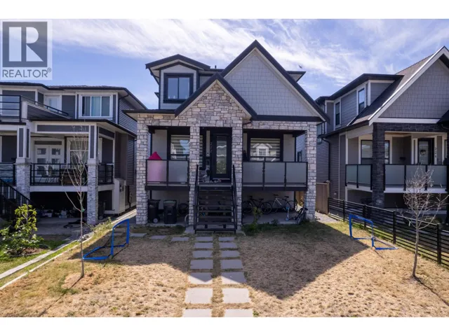 222 HAMPTON STREET, New Westminster, British Columbia V3M5M4