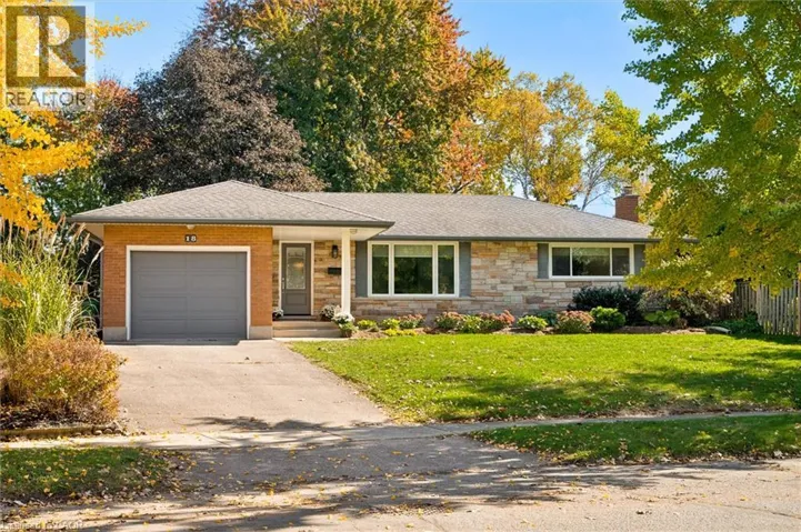 18 EVELYN Crescent, Kitchener, Ontario N2A1G9