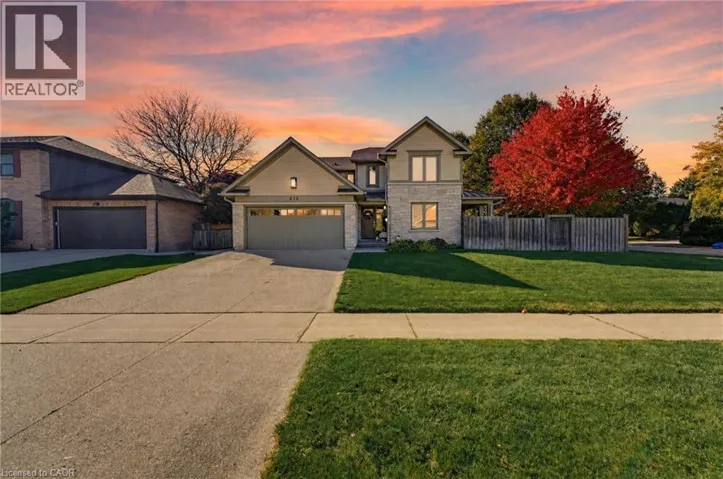 212 STADACONA Avenue, Ancaster, Ontario L9G4K1