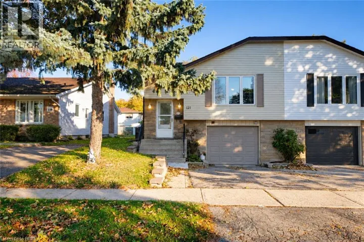 121 ASHGROVE Avenue, Brantford, Ontario N3R6E8