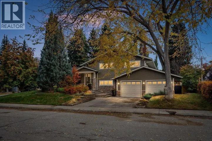 6526 Laurentian Way SW, Calgary, Alberta T3E5N3