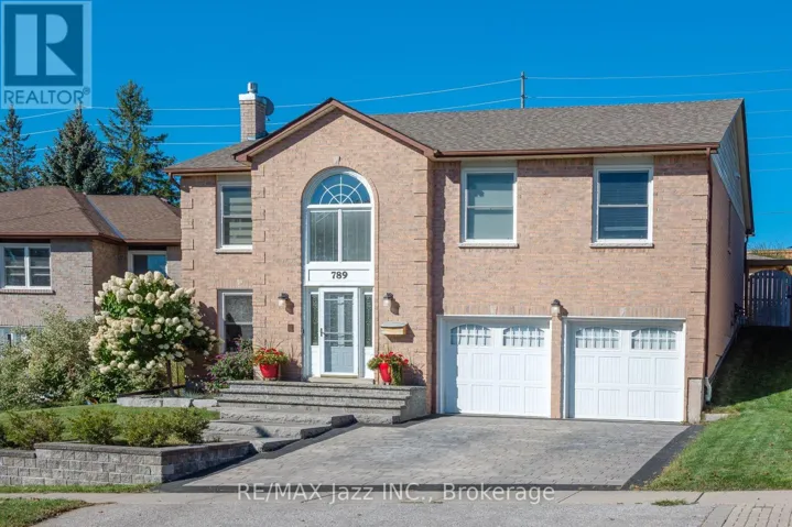 789 LOCHNESS CRESCENT, Oshawa (McLaughlin), Ontario L1J7R2