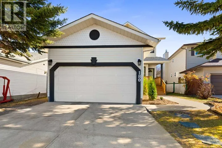 180 Woodside Road NW, Airdrie, Alberta T4B2E2