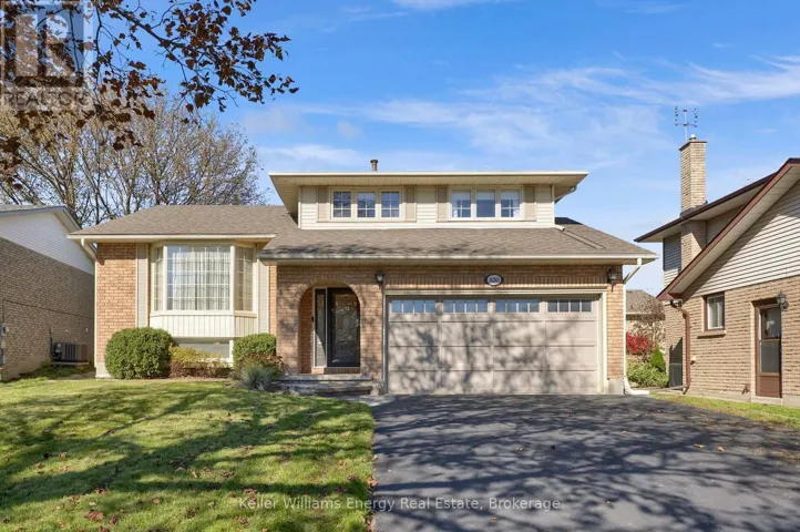 830 SAINT ANNE COURT, Oshawa (Northglen), Ontario L1J7N1