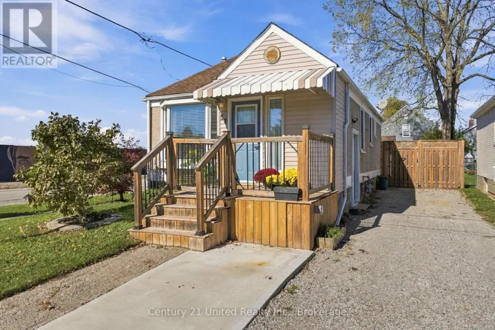 57 SHERWOOD AVENUE, St. Catharines (Downtown), Ontario L2R1X4