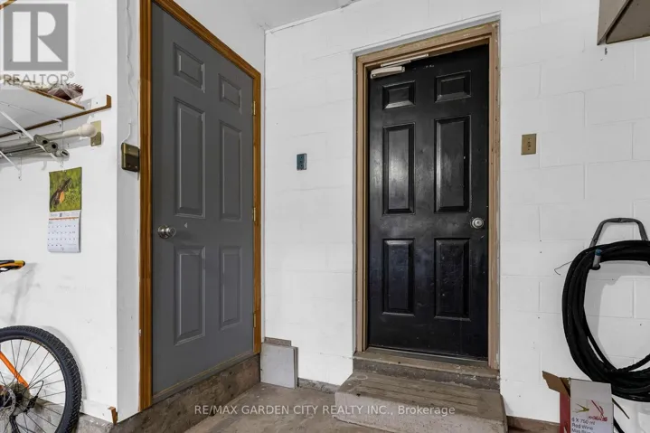 LOWER - 159 VALERA DRIVE, Hamilton (Stoney Creek), Ontario L8E4T1