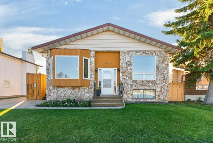 3047 143 AV NW, Edmonton, Alberta T5Y1M9