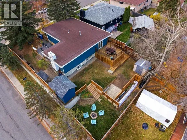 104 Cantree Place SW, Calgary, Alberta T2W2K2