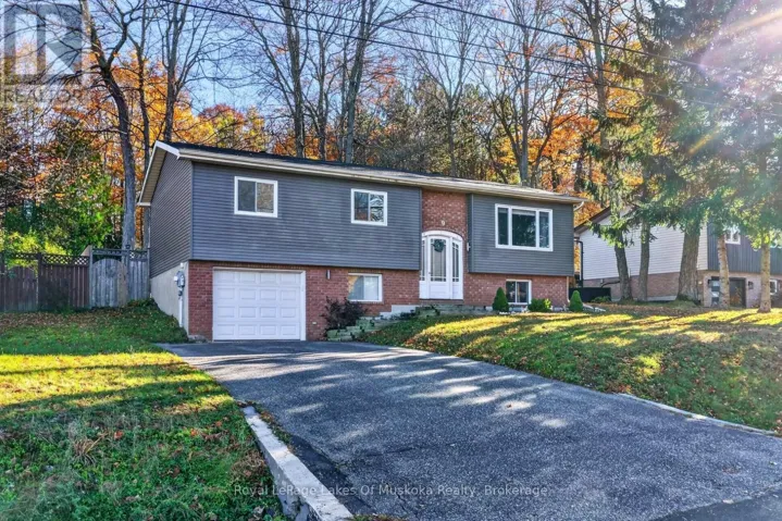 9 SHAW CRESCENT, Huntsville, Ontario P1H1V8